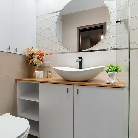 Wieckowskiego Comfortable In Center By Renters Apartment *