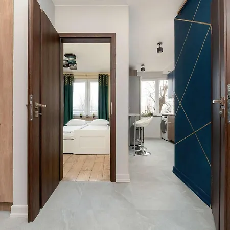 Wieckowskiego Comfortable In Center By Renters Lodz